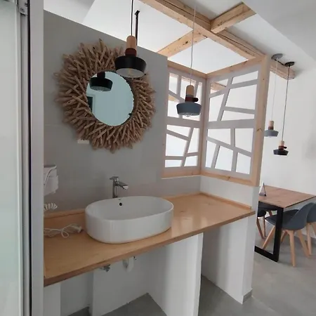 Thalassa Ξενοδοχείο *